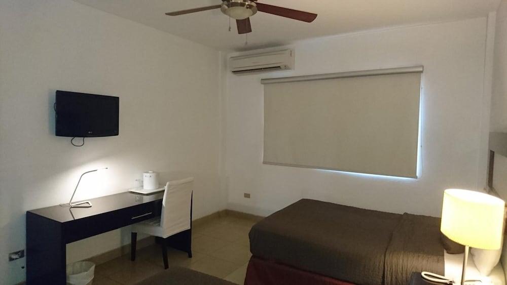 Hotel Brandts Los Robles De San Juan ماناجوا المظهر الخارجي الصورة